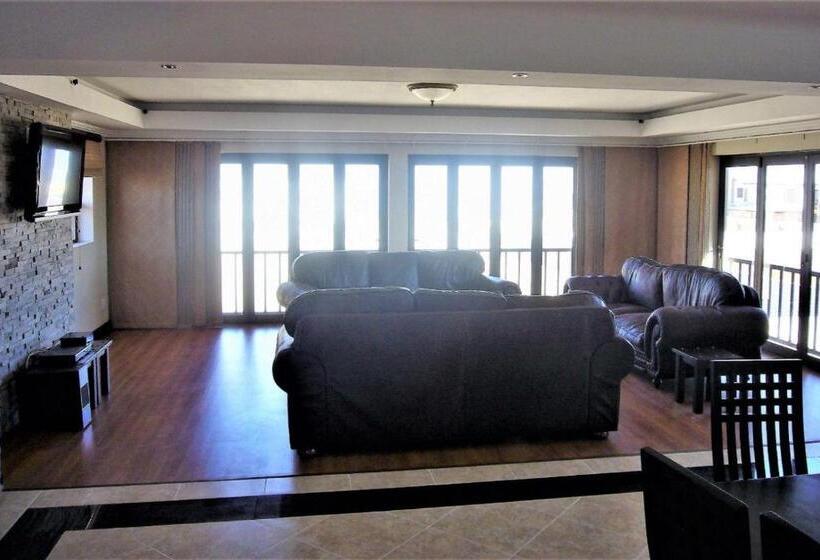 پانسیون Palazzo Gardens Self Catering Guesthouse