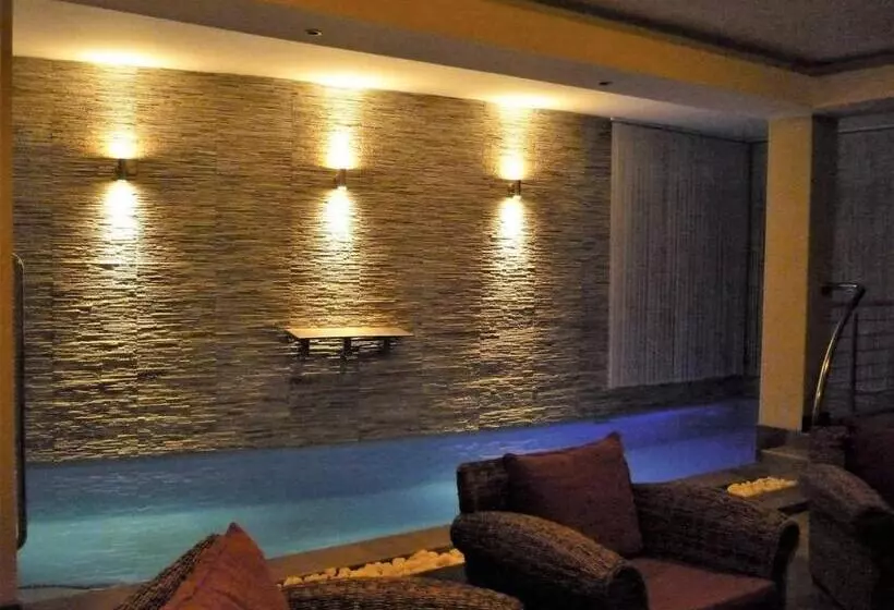 پانسیون Palazzo Gardens  Self Catering Guesthouse