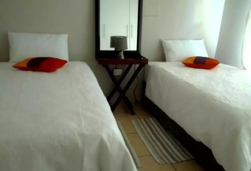 ペンション Vee’s Guest House