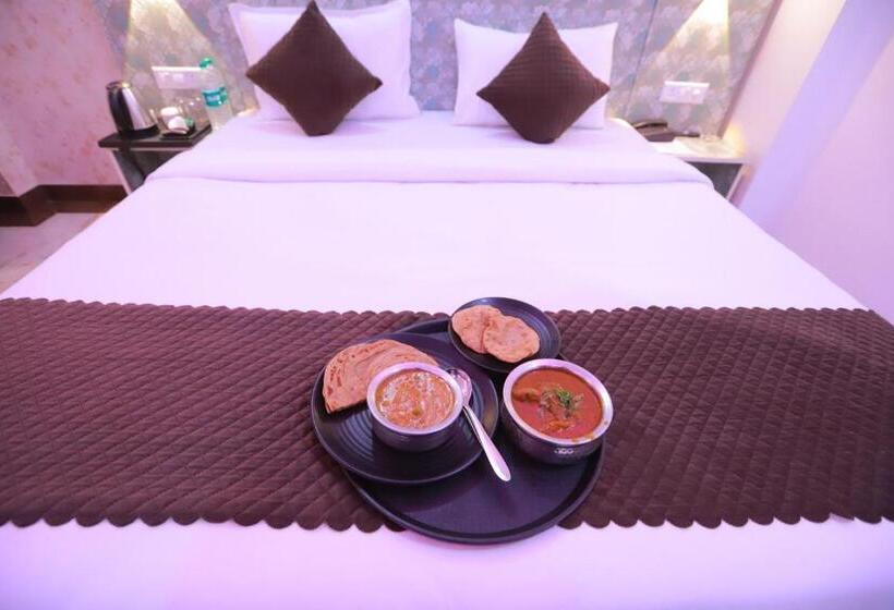 酒店 Red Velvet Suites