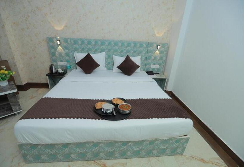 酒店 Red Velvet Suites