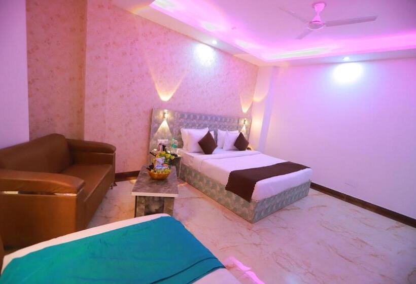 酒店 Red Velvet Suites