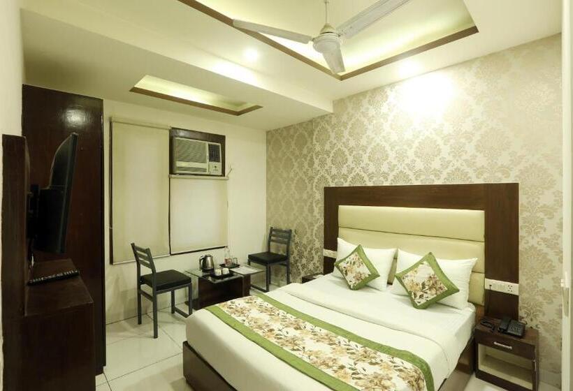 酒店 Red Velvet Suites