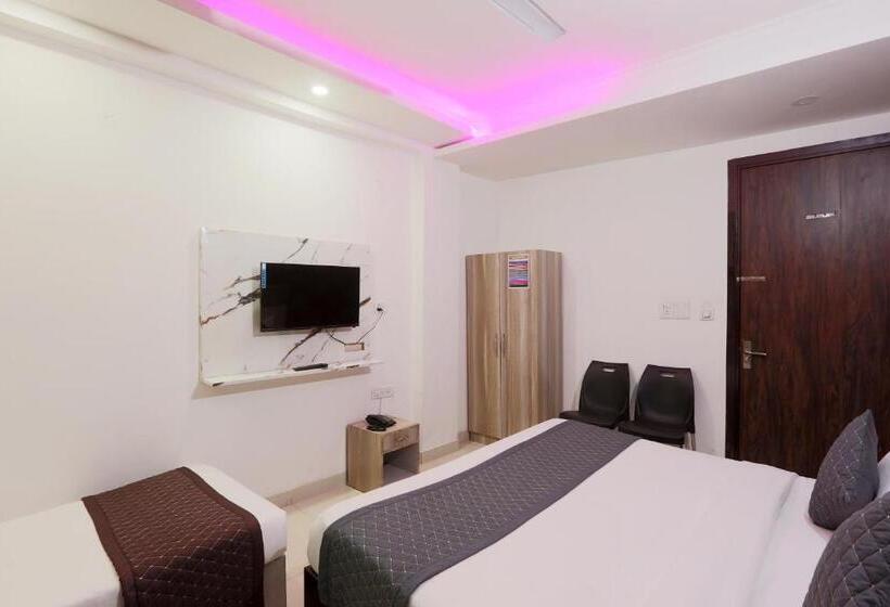 酒店 Red Velvet Suites