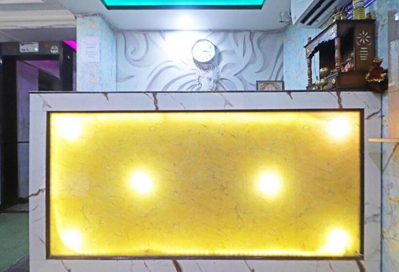 酒店 Red Velvet Suites