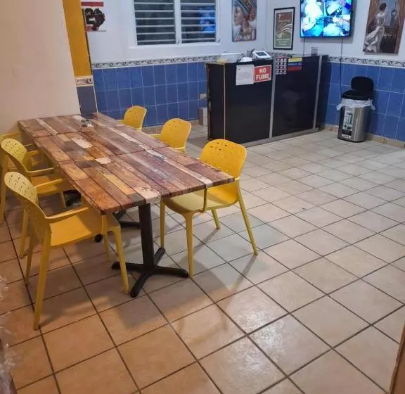 پانسیون Humacao Guest House 4