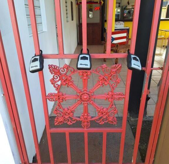 پانسیون Humacao Guest House 4