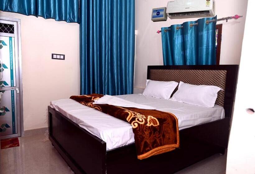 Majatalo Om Shanti Palace