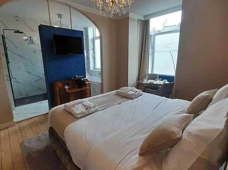 ベッドアンドブレックファースト Maison Du Roi