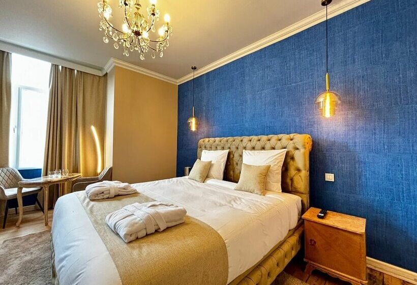 ベッドアンドブレックファースト Maison Du Roi