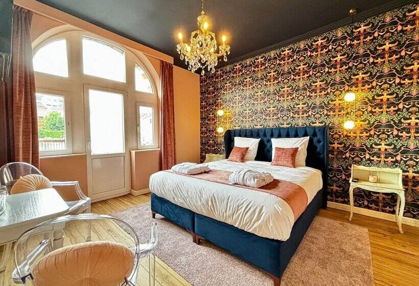 ベッドアンドブレックファースト Maison Du Roi