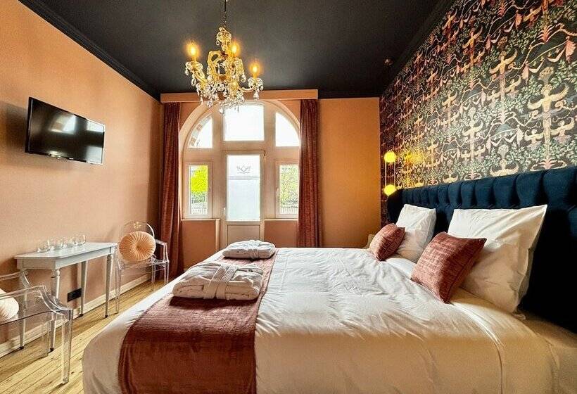 ベッドアンドブレックファースト Maison Du Roi