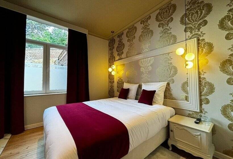 ベッドアンドブレックファースト Maison Du Roi