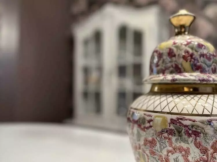 ベッドアンドブレックファースト Maison Du Roi