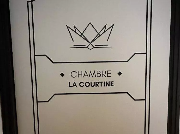 ベッドアンドブレックファースト Maison Du Roi