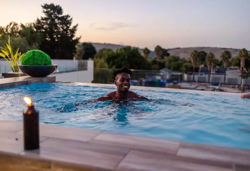 Bedfordview Hotel & Apartments