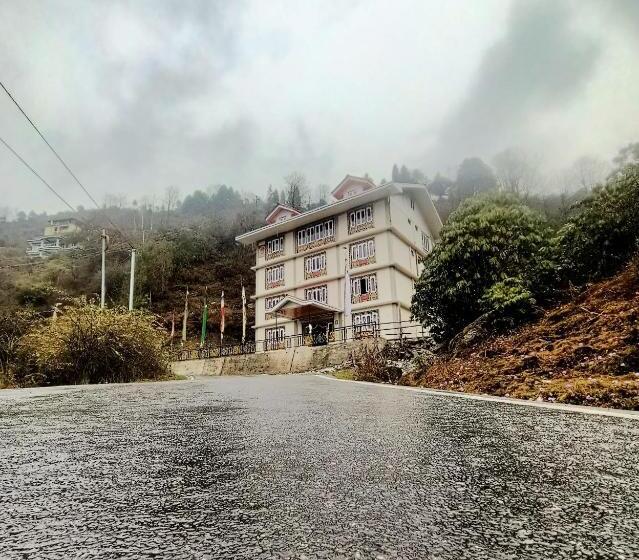 Ecotel Sonam Lachung