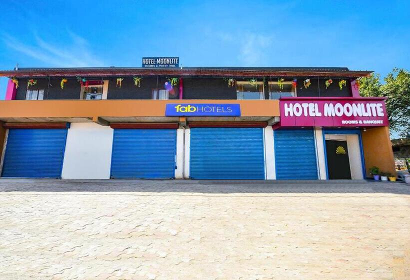 Fabhotel Moon Lite