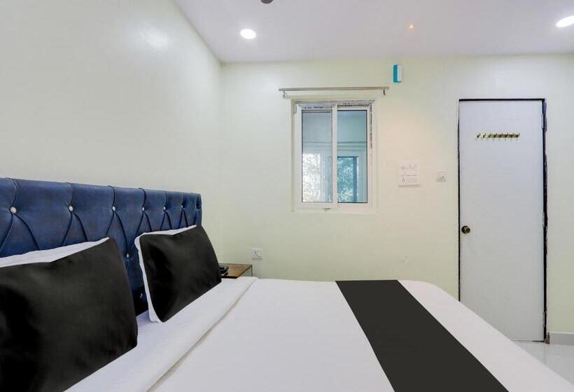 Отель Collection O Sri Narmada Grand