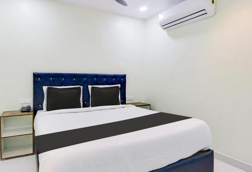 Отель Collection O Sri Narmada Grand