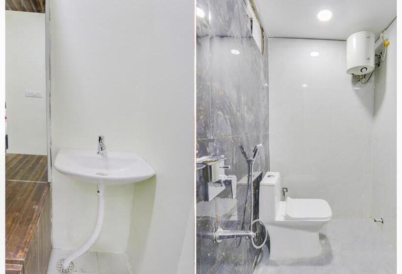 Отель Collection O Sri Narmada Grand