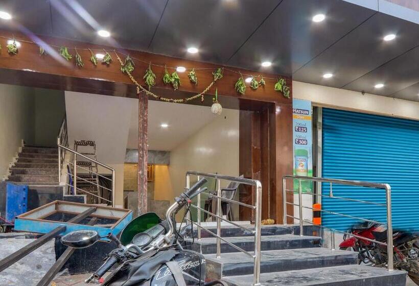 Отель Collection O Sri Narmada Grand