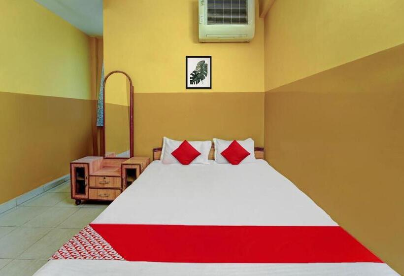 Hotel Oyo Flagship Shiv Plaza