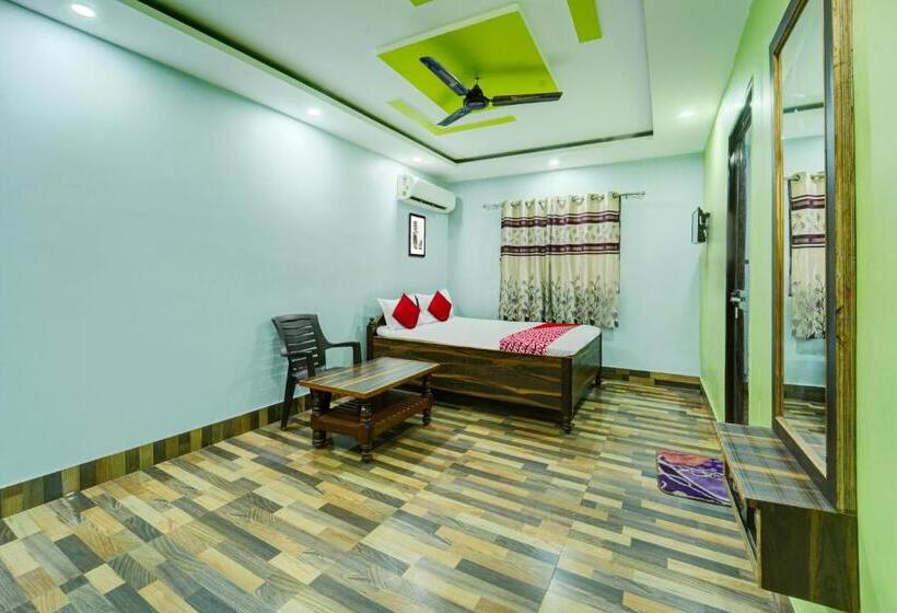 Hotel Oyo Flagship Shiv Plaza