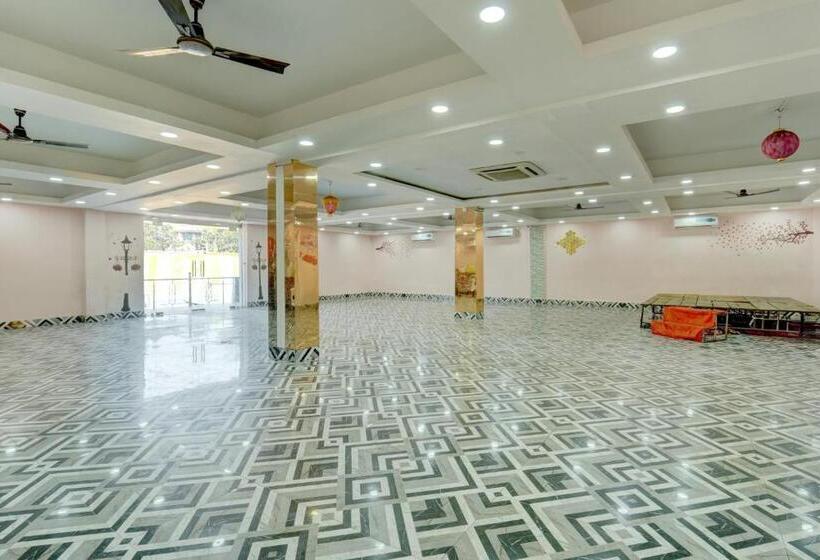 Hotel Oyo Flagship Shiv Plaza