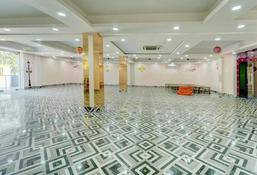 Hotel Oyo Flagship Shiv Plaza