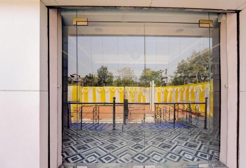 Hotel Oyo Flagship Shiv Plaza