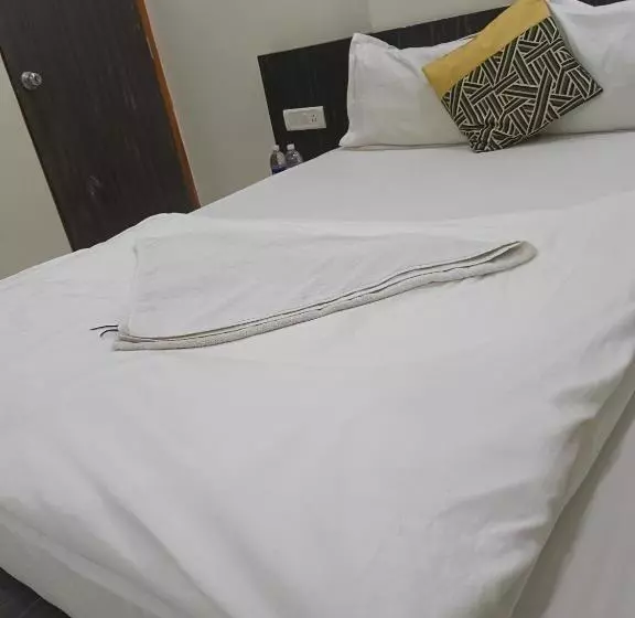 ホテル Paradise Inn