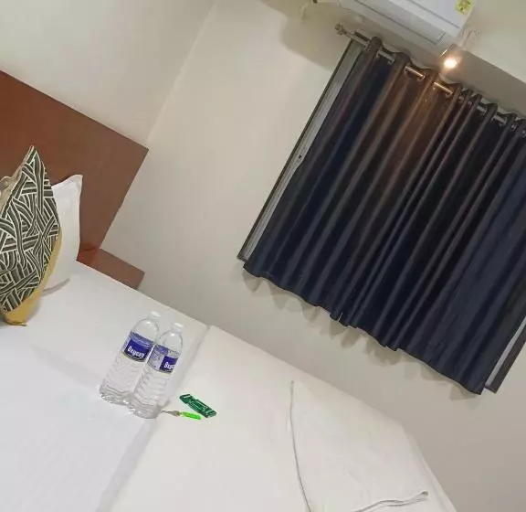 ホテル Paradise Inn