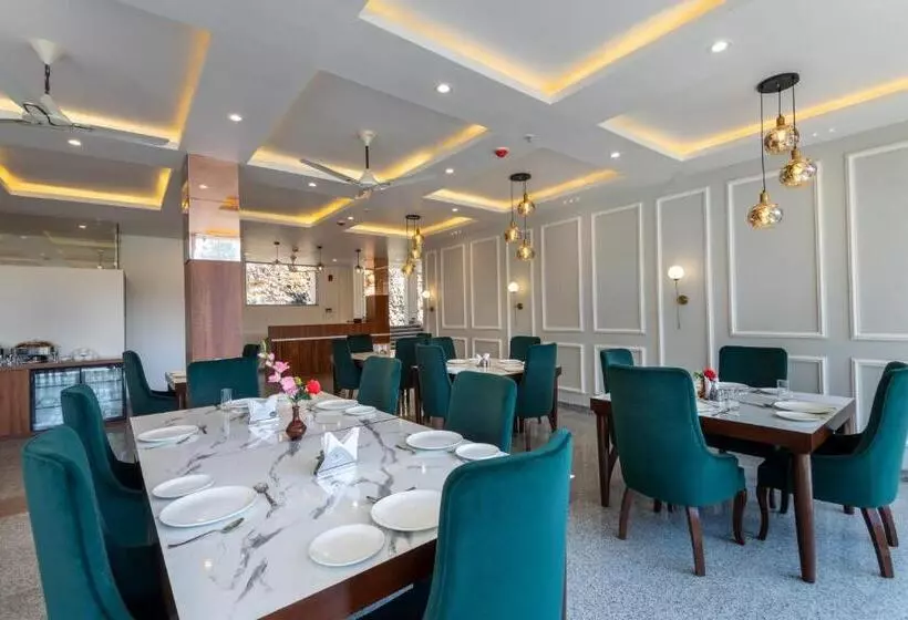 ホテル The Chail Resort, Chail