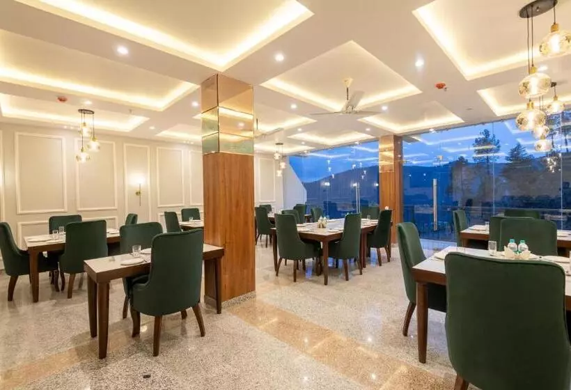 ホテル The Chail Resort, Chail