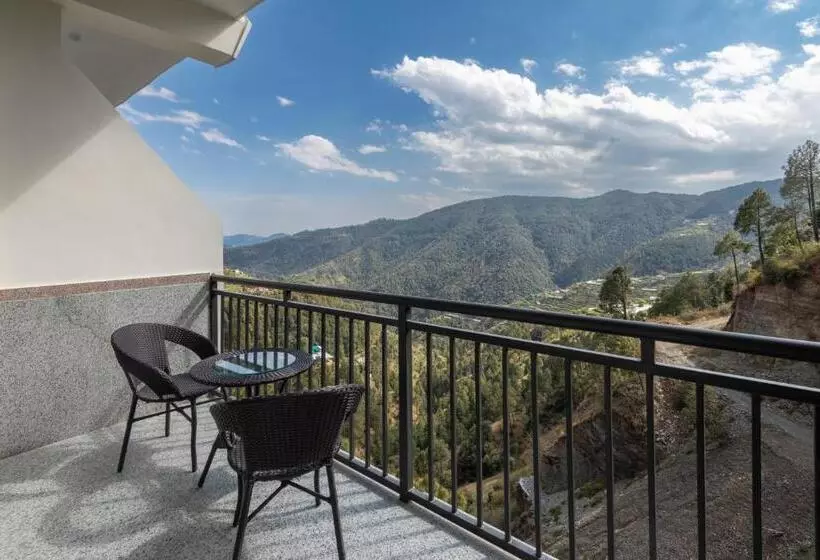 ホテル The Chail Resort, Chail