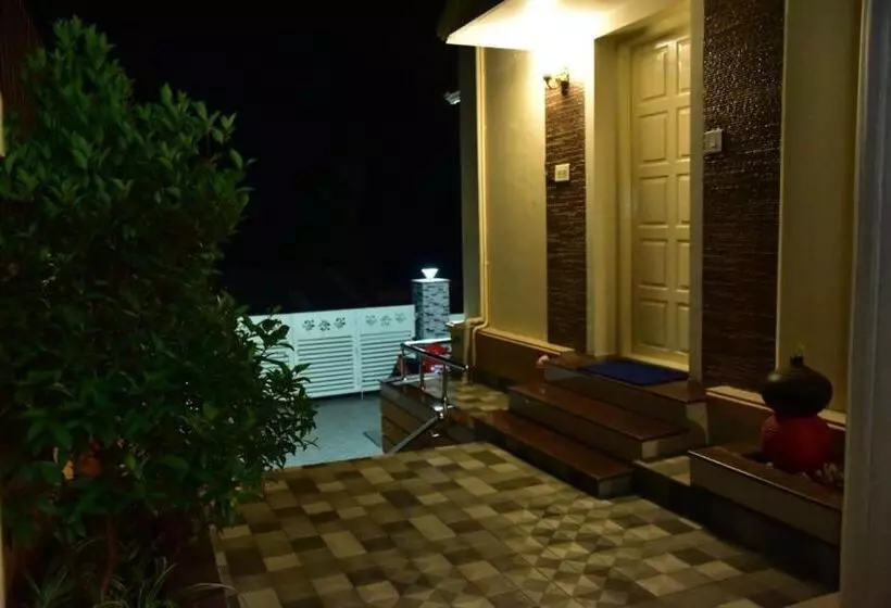 ペンション Coorg Lotus Villa