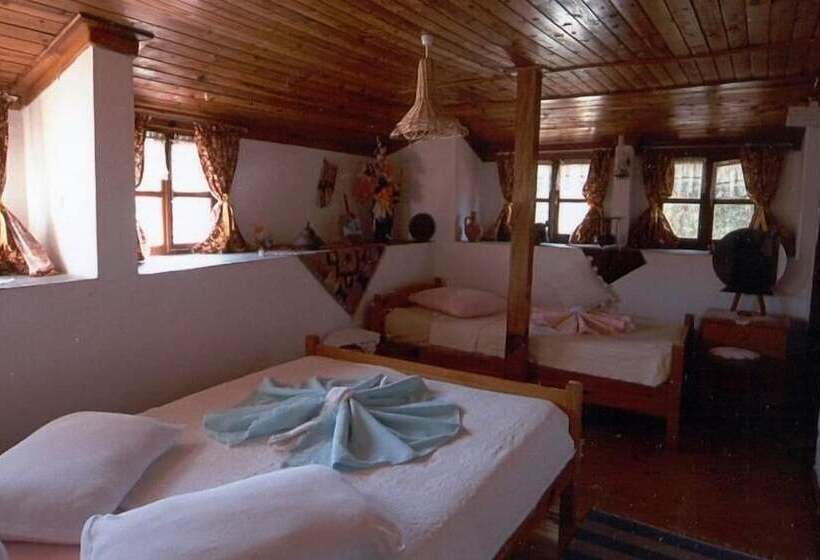 The Hotel Cafe Bistro