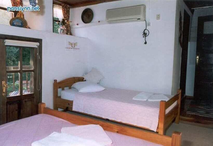 The Hotel Cafe Bistro