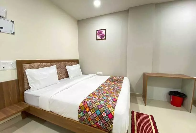 ホテル Vistacrest Noida Sector 35