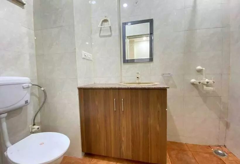 ホテル Vistacrest Noida Sector 35