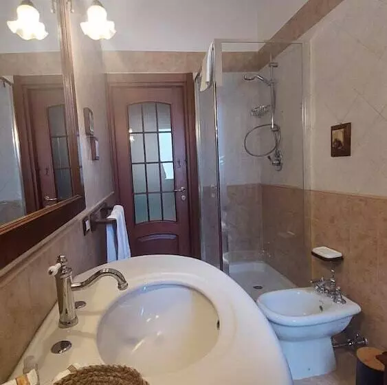 تختخواب و صبحانه Catherine S House