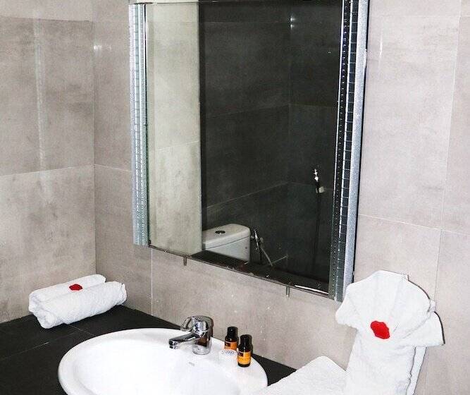 هتل Hôtel Saphir