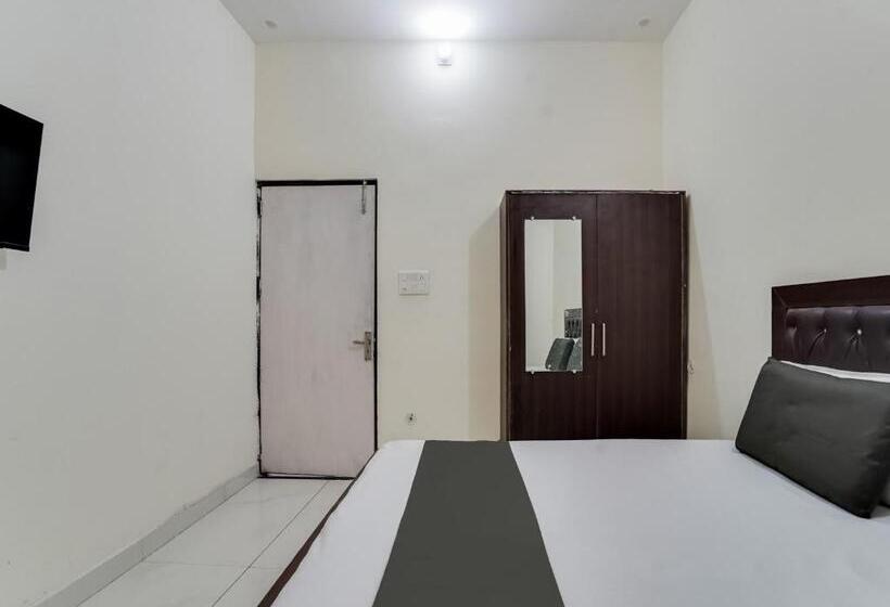 Oyo Hotel R.r A Highway Inn