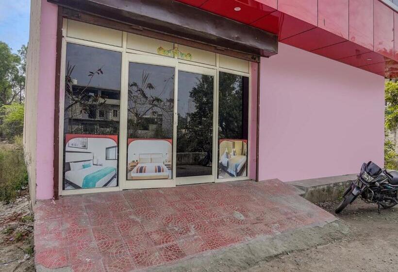 Oyo Hotel R.r A Highway Inn