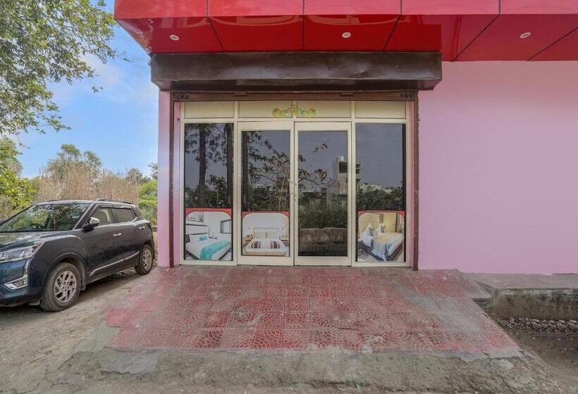 Oyo Hotel R.r A Highway Inn