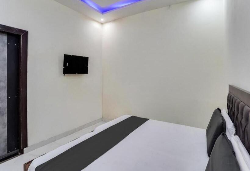 Oyo Hotel R.r A Highway Inn