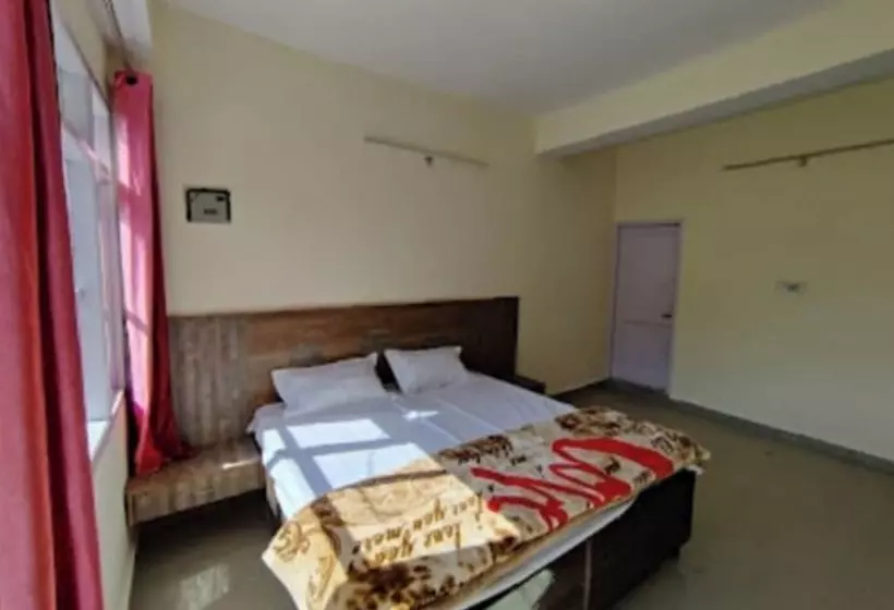 Hotelli Goroomgo Sukh Dham Homestay Shimla
