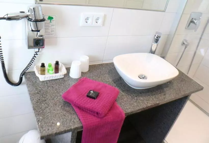 Hotelli Gästehaus Stock Zimmer Brotkörble