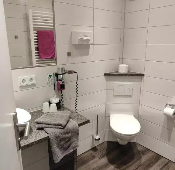 Hotelli Gästehaus Stock Zimmer Brotkörble